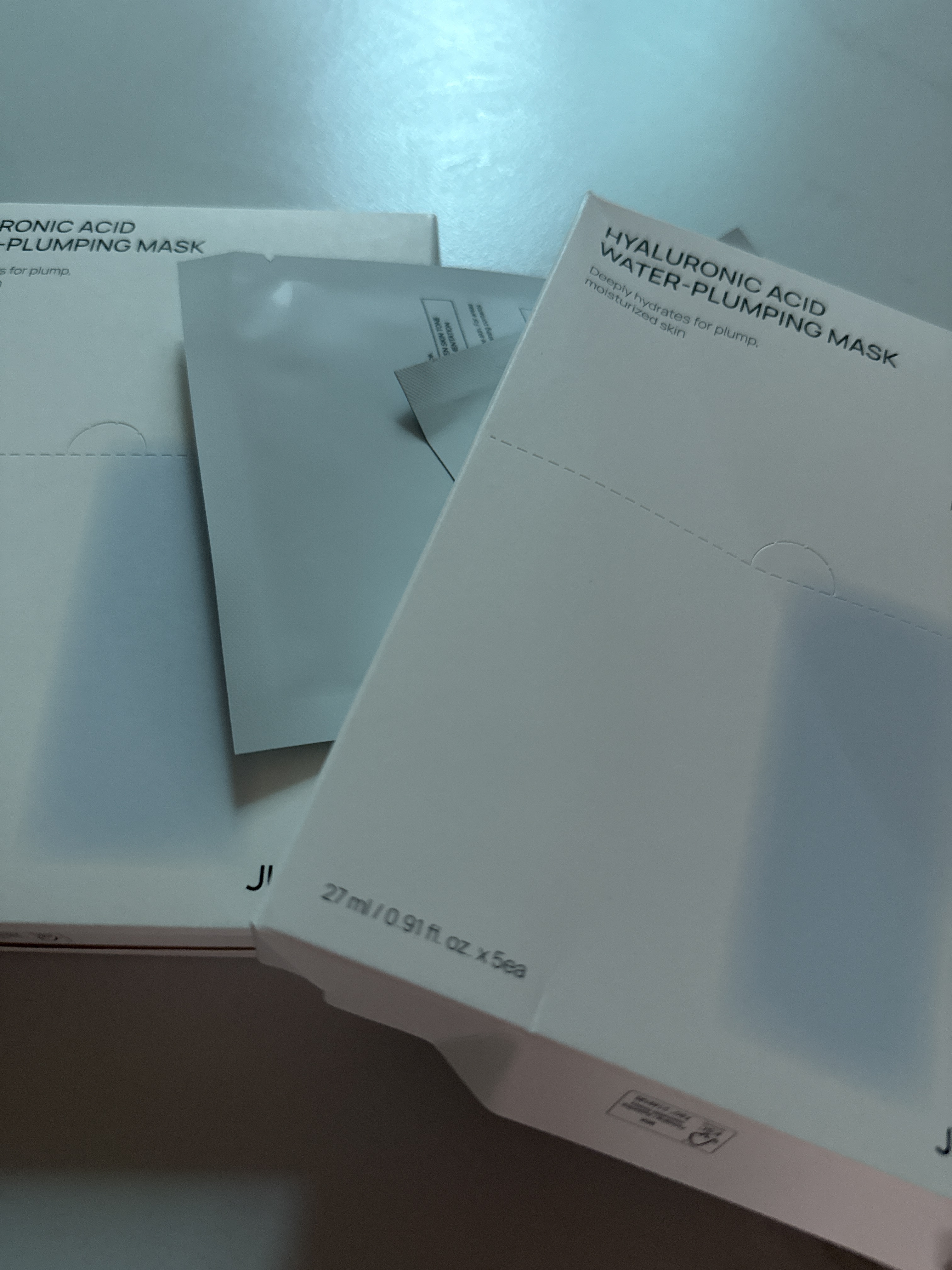 Jumiso Hyaluronic Acid Water-Plumping Mask Review: Hydration Without Stickiness on Late-20s Combo Skin(Tested in Australia)